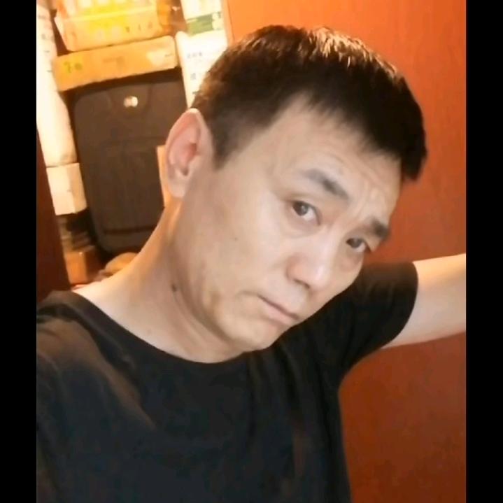 尹连君