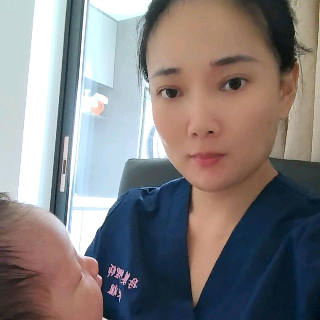母婴护理师林姐