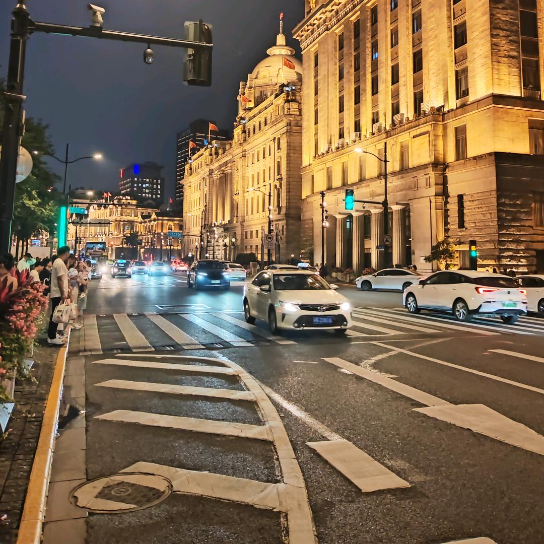 别回头 有狗！\_