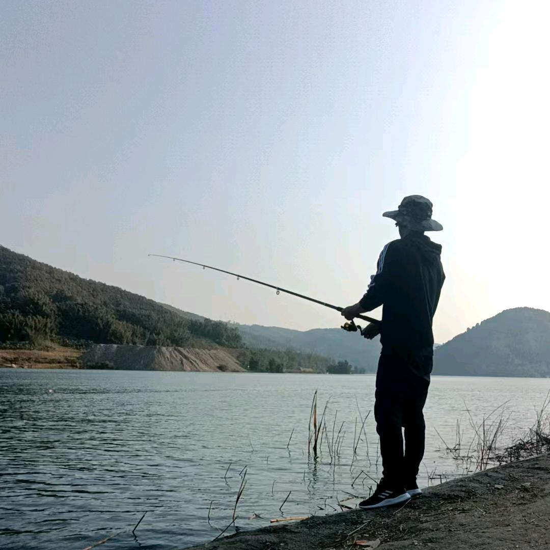 烧洋芋的钓鱼佬🎣