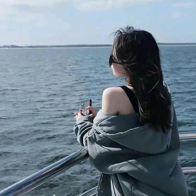 南风轻抚～
