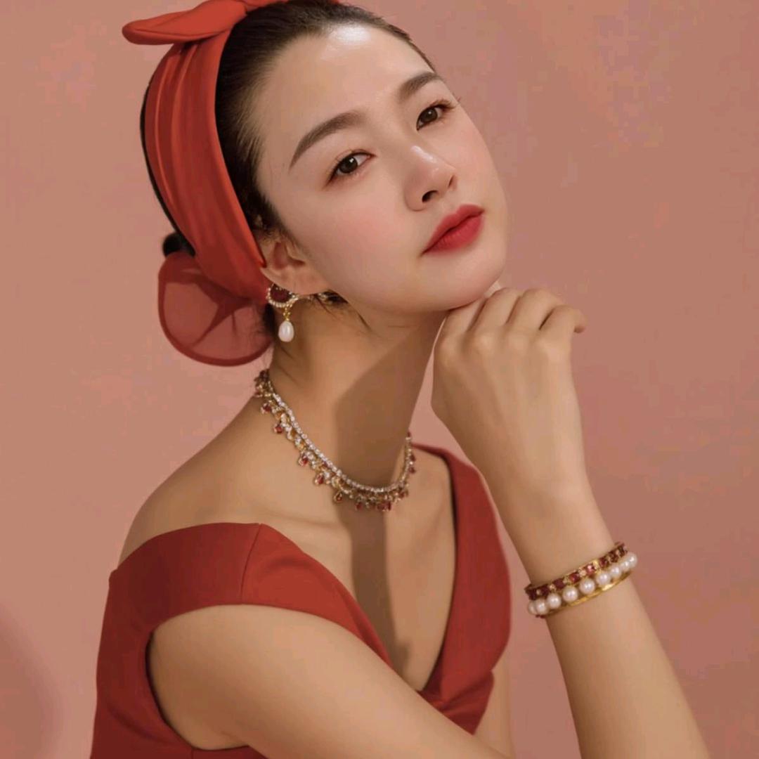 何姐A8826一晚上六点开播