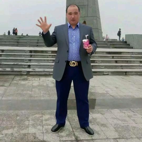 干饭人艾明明