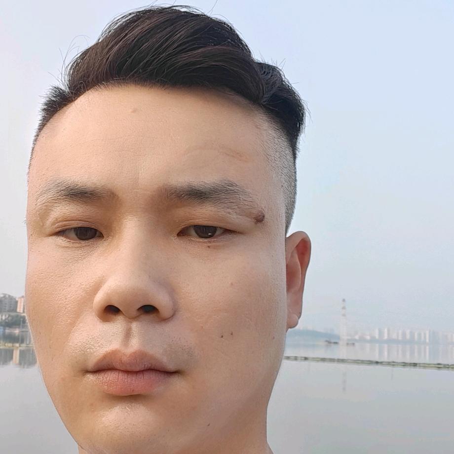 蹇思豪