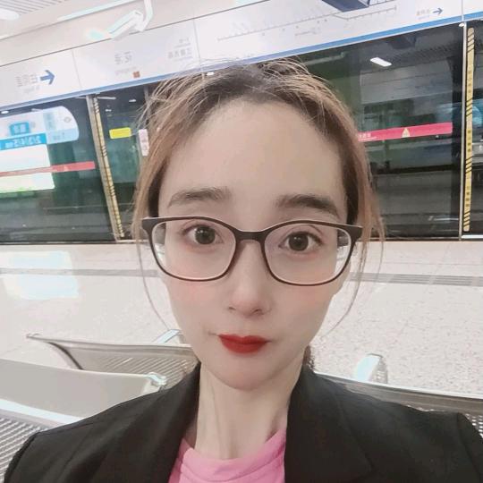 小静ya😉