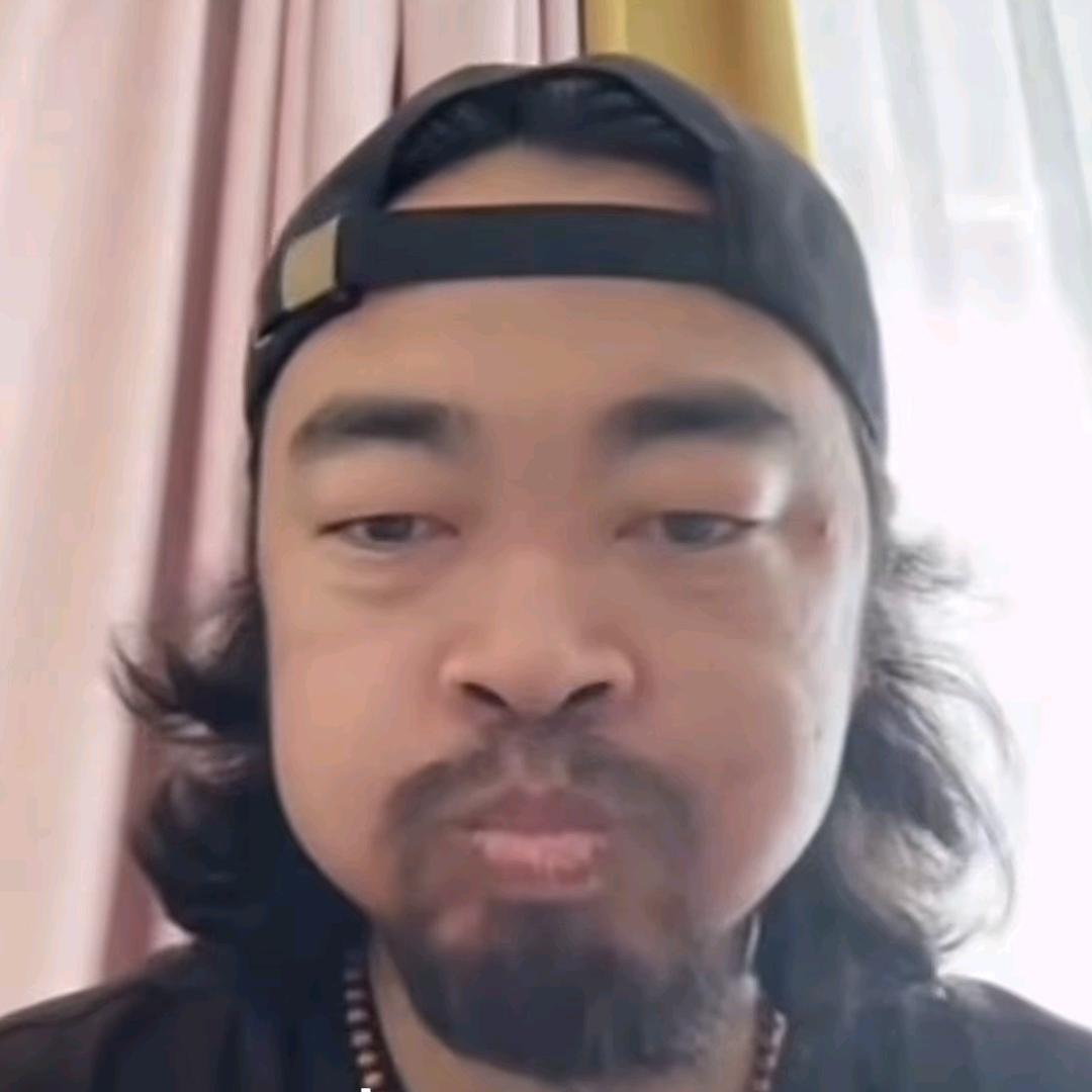 我会拉粉色的草莓爱心粑粑-痛失原头像版