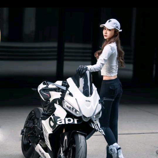 ℳ̶̶̶̶🍊橙子🍊