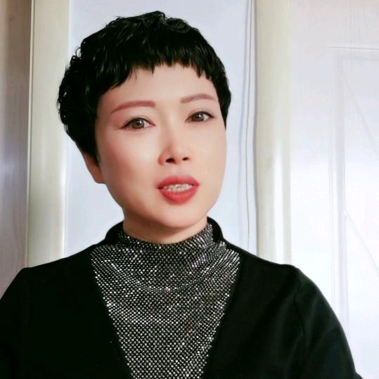 华姐穿搭