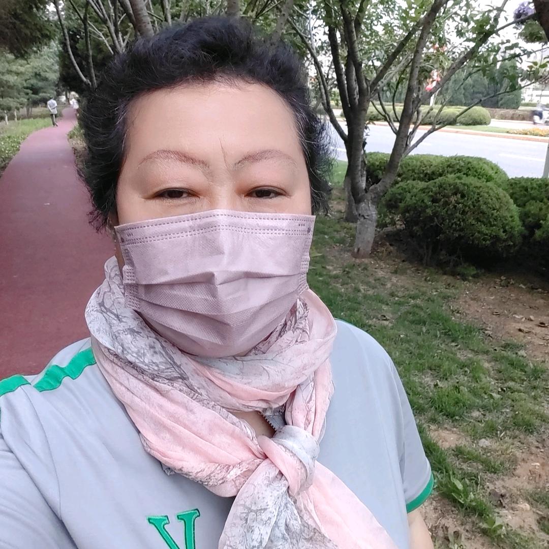 卖房小姐姐