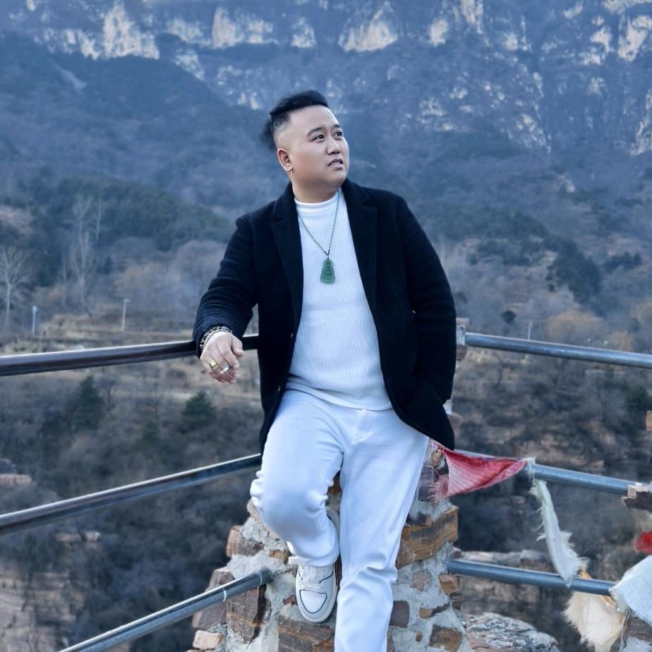 张扬为爱前行