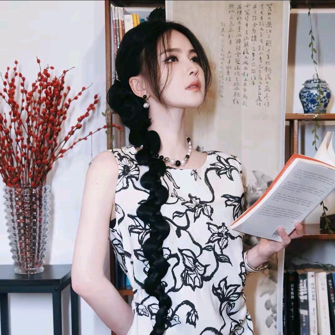 溶溶RONG精选女装