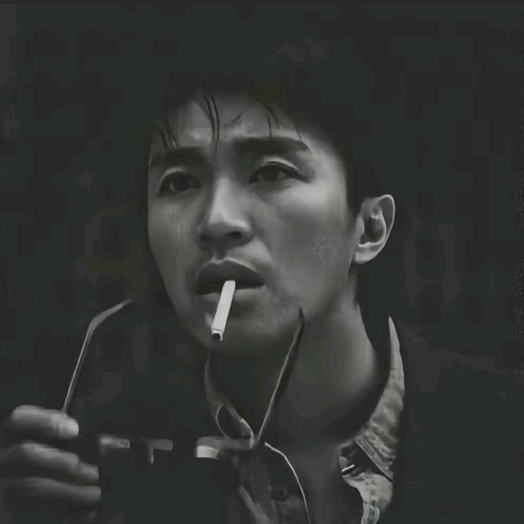 提杯敬过往