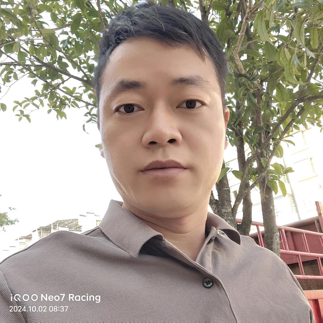 秀市镇小邹钢材：