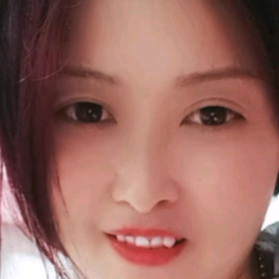 小虎牙转圈圈