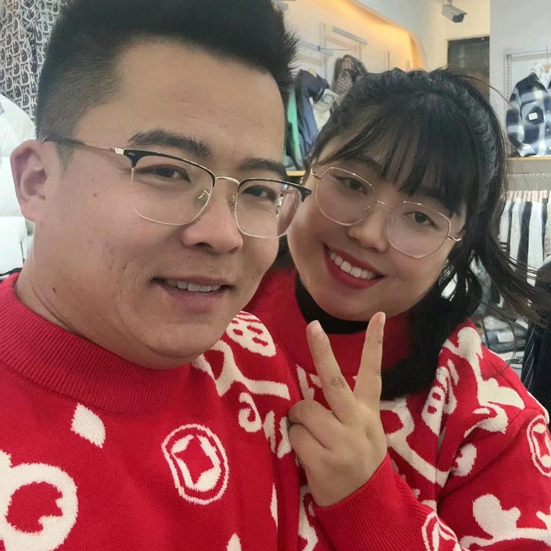 沂水男装~小石头夫妇