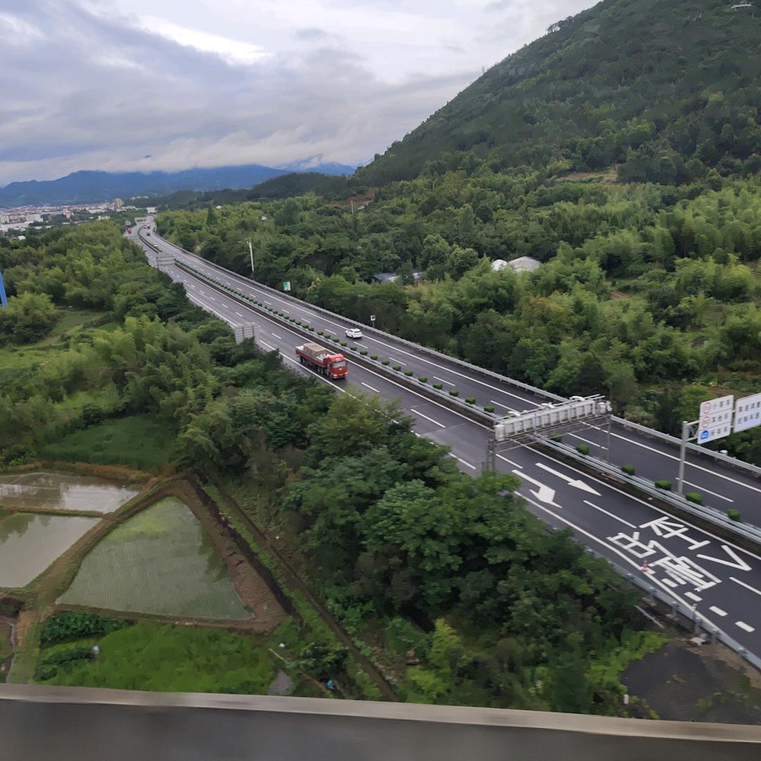 牛，🐂牛，🐂牛，🐂。