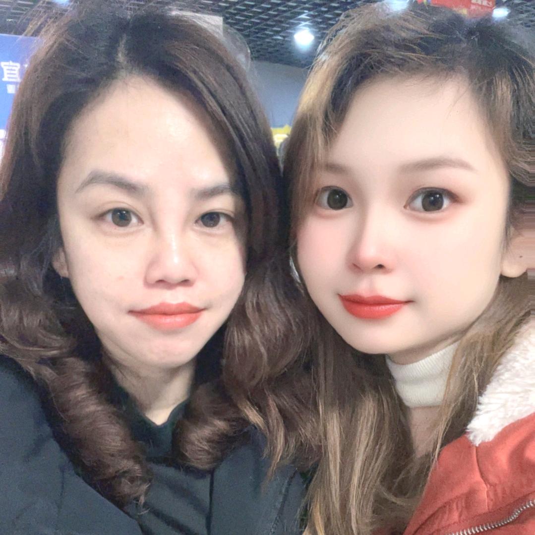 连州美宜家具霞霞