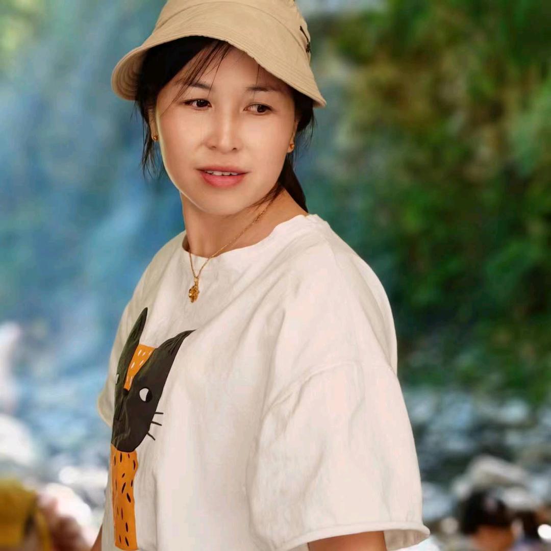 红菊✌