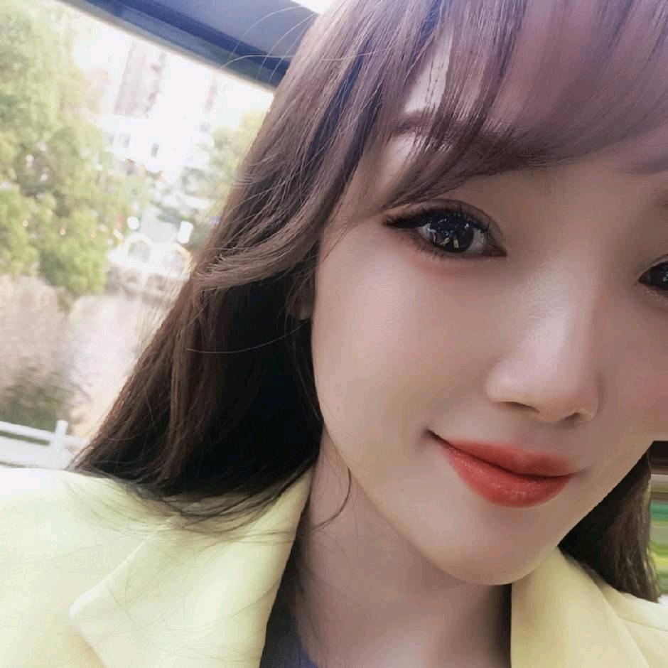 香香万达金街女装店