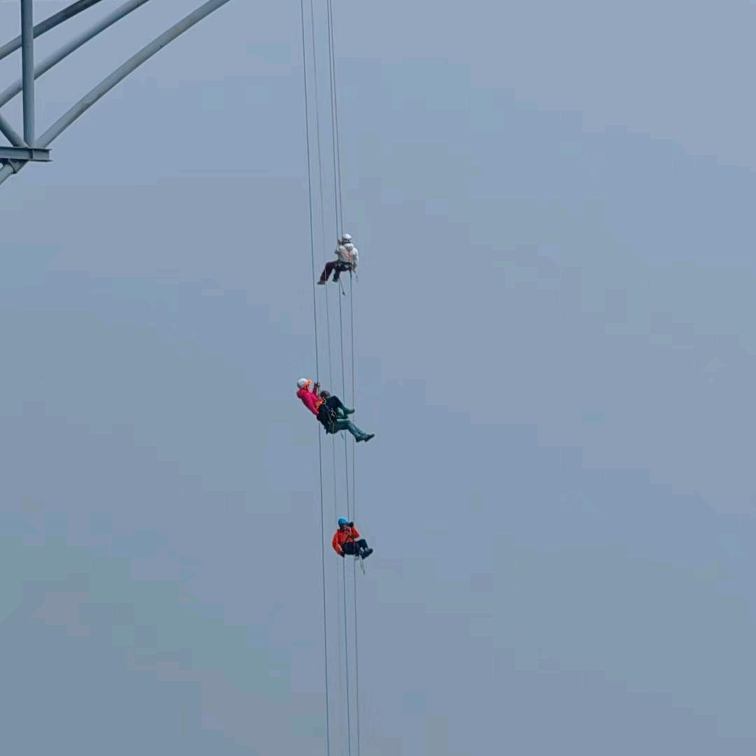 安安←高空作业    《  江西》