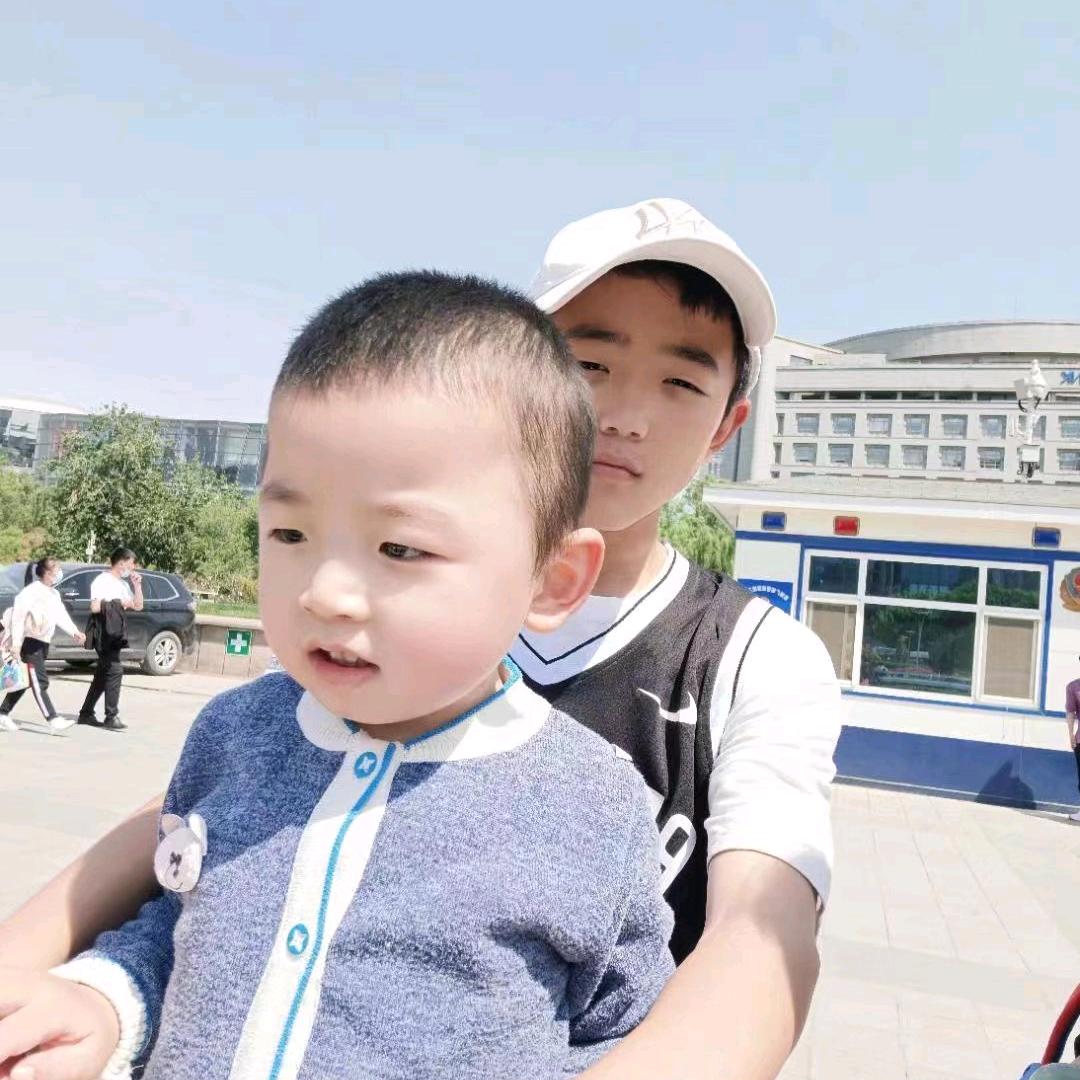 门窗黄绪清