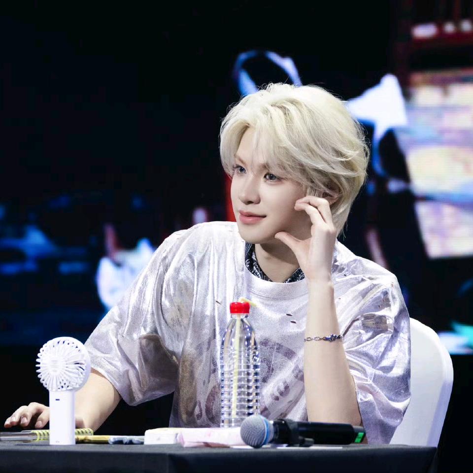 信昊满格₍˄·͈༝·͈˄*₎◞ ̑̑