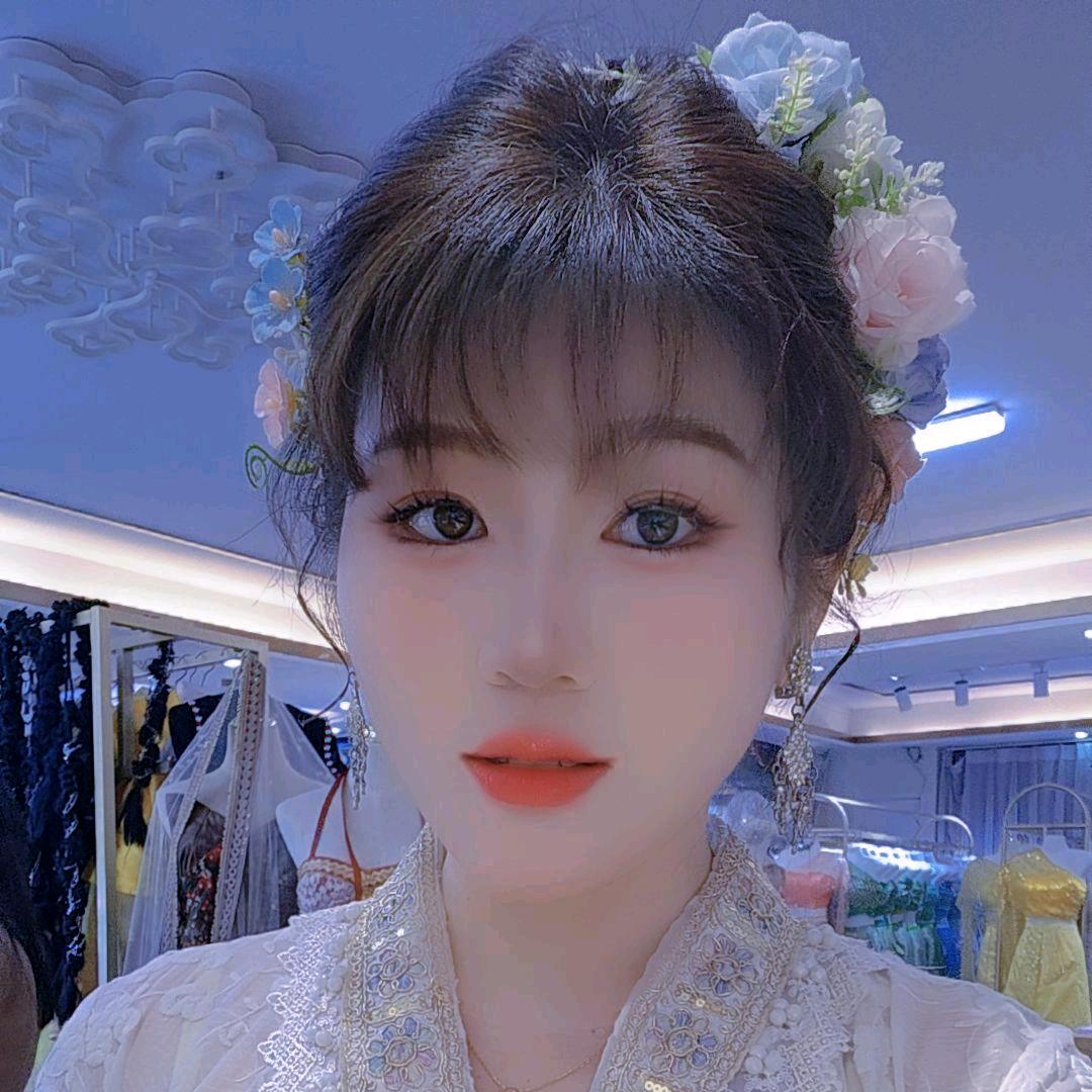 李小姐是个憨憨🌸.