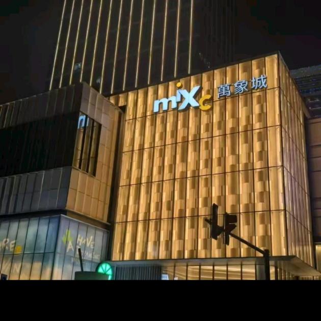 商场运动大牌11