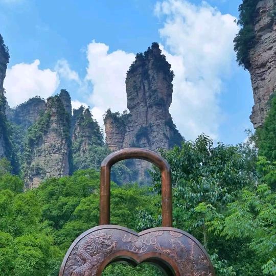 雅艺铭铭