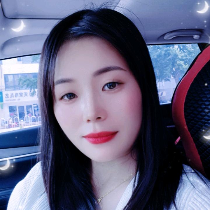 小慧٩(๛ ˘ ³˘)۶❤