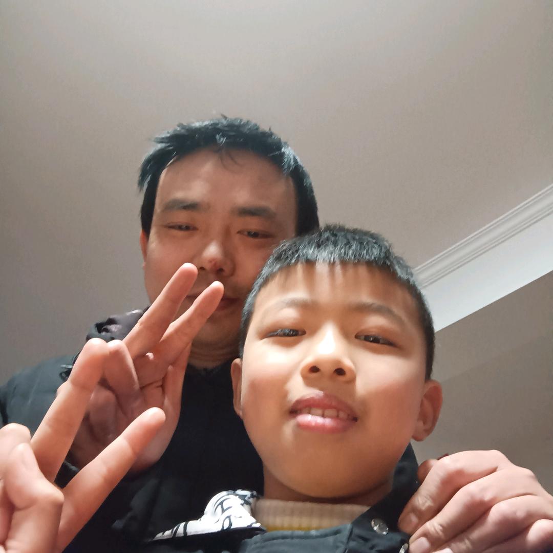 鲍远东