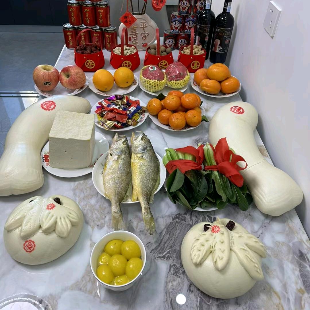 雄鹰展翅