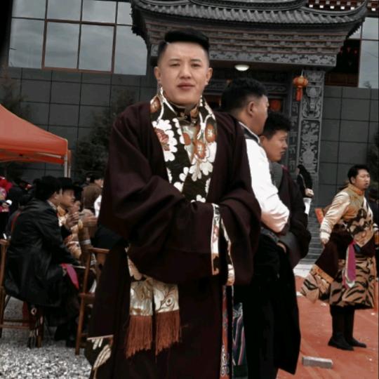 M . 泽仁旺敦