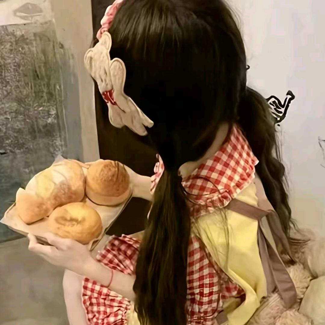 社恐的小美 •͈ ₃ •͈