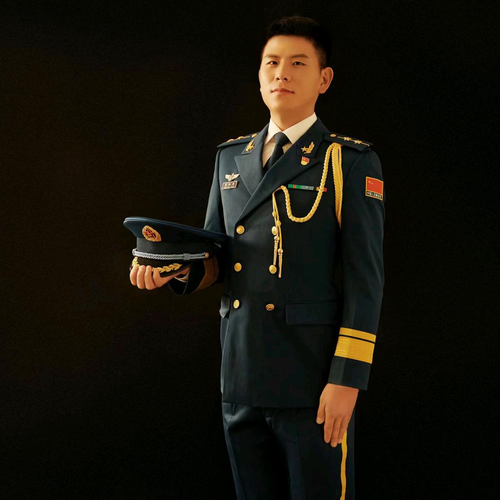圆梦育德—小陈教官