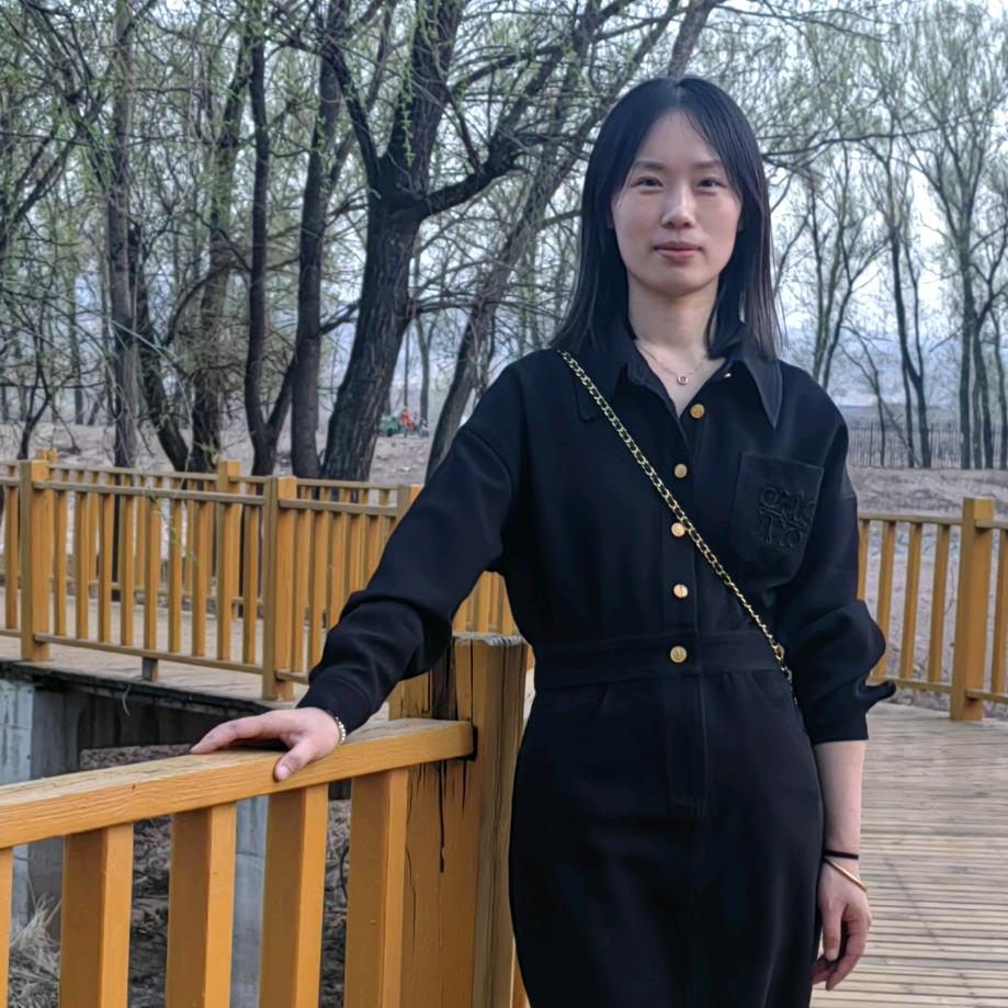 长虹厨卫罗月月