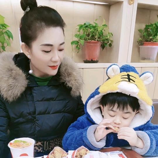 平顶山市仨孩子妈妈  拒绝私聊😘