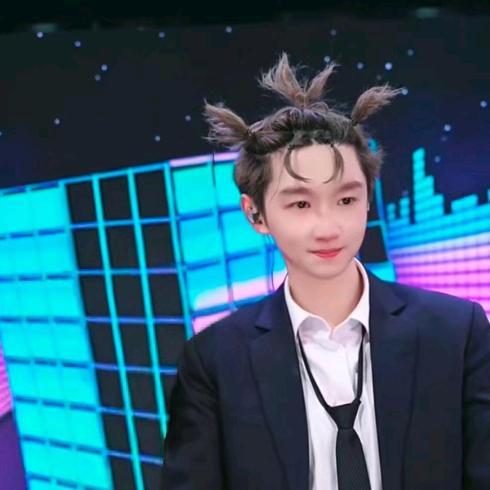 我爱播是显眼包✌