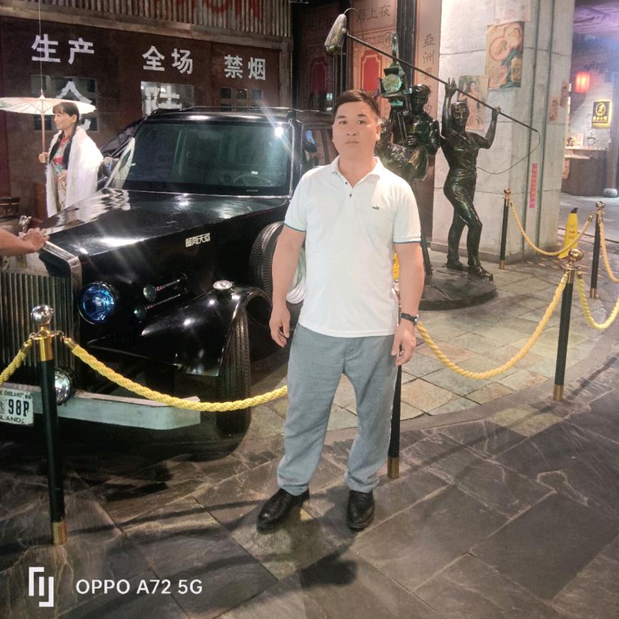 小唐脆皮手撕鸡，烧鸡，每天四点出摊，招学