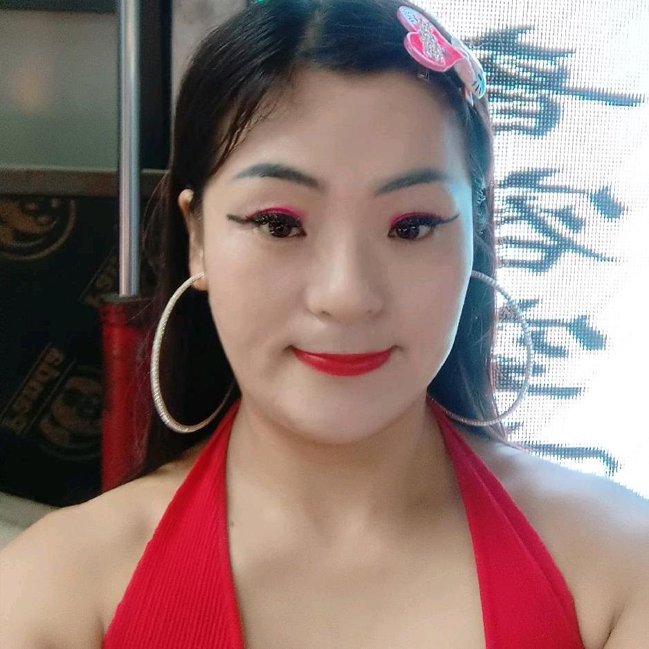 漂亮演员李情情歌舞杂技欢场对棚身子活哭灵
