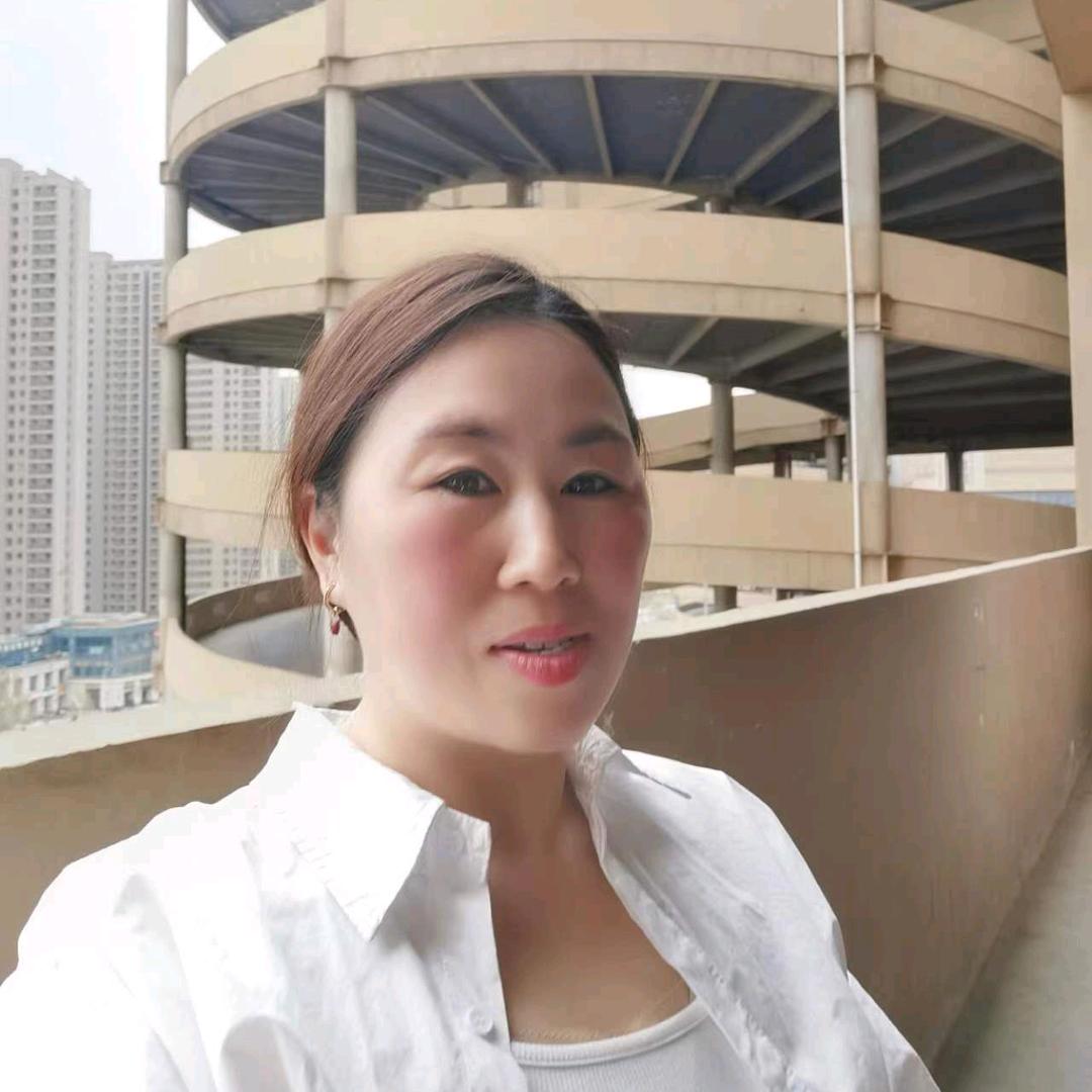 盒饭姐（早8点10分)
