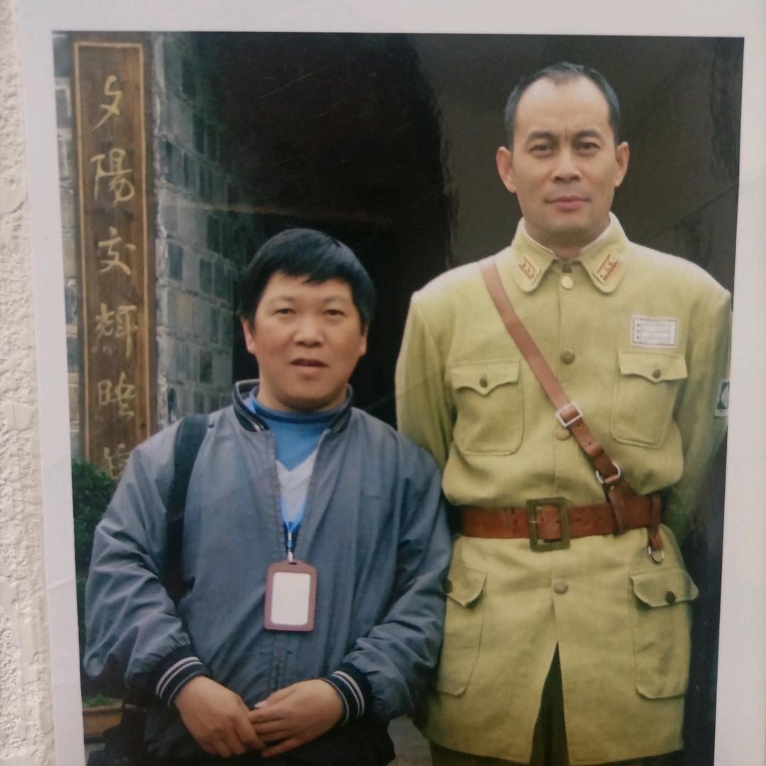 吹木叶的人