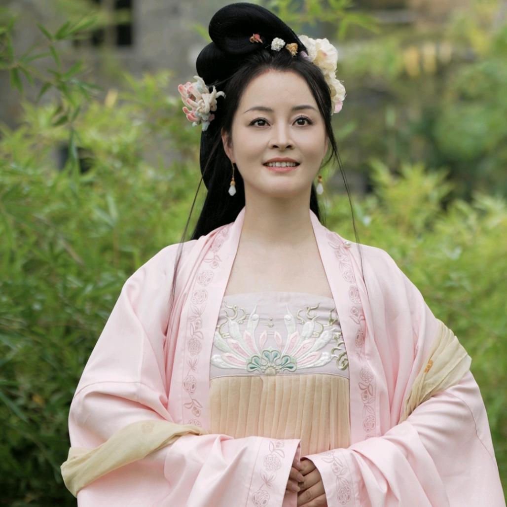 叶伊娜（百花仙子）