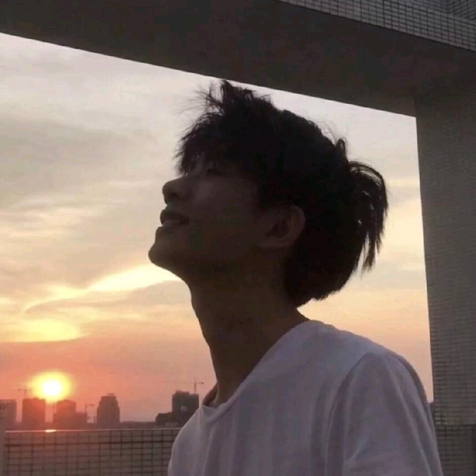 今晚几点睡💤