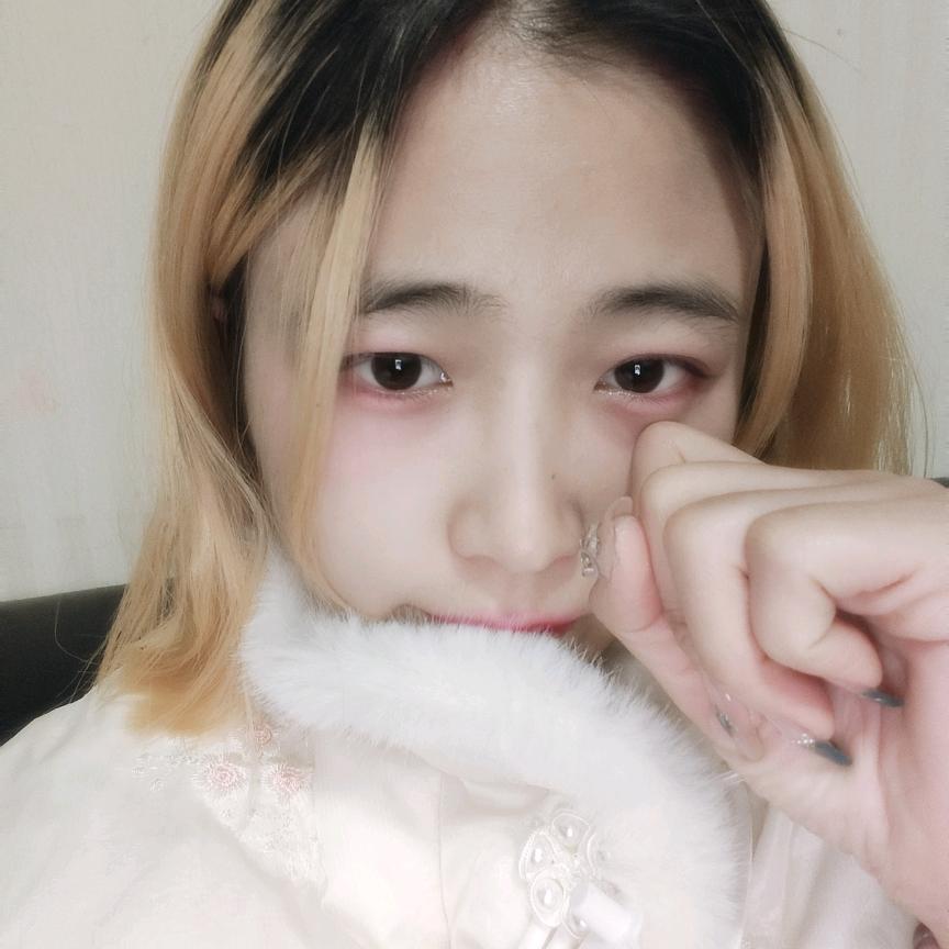 小胡推球  体彩店。