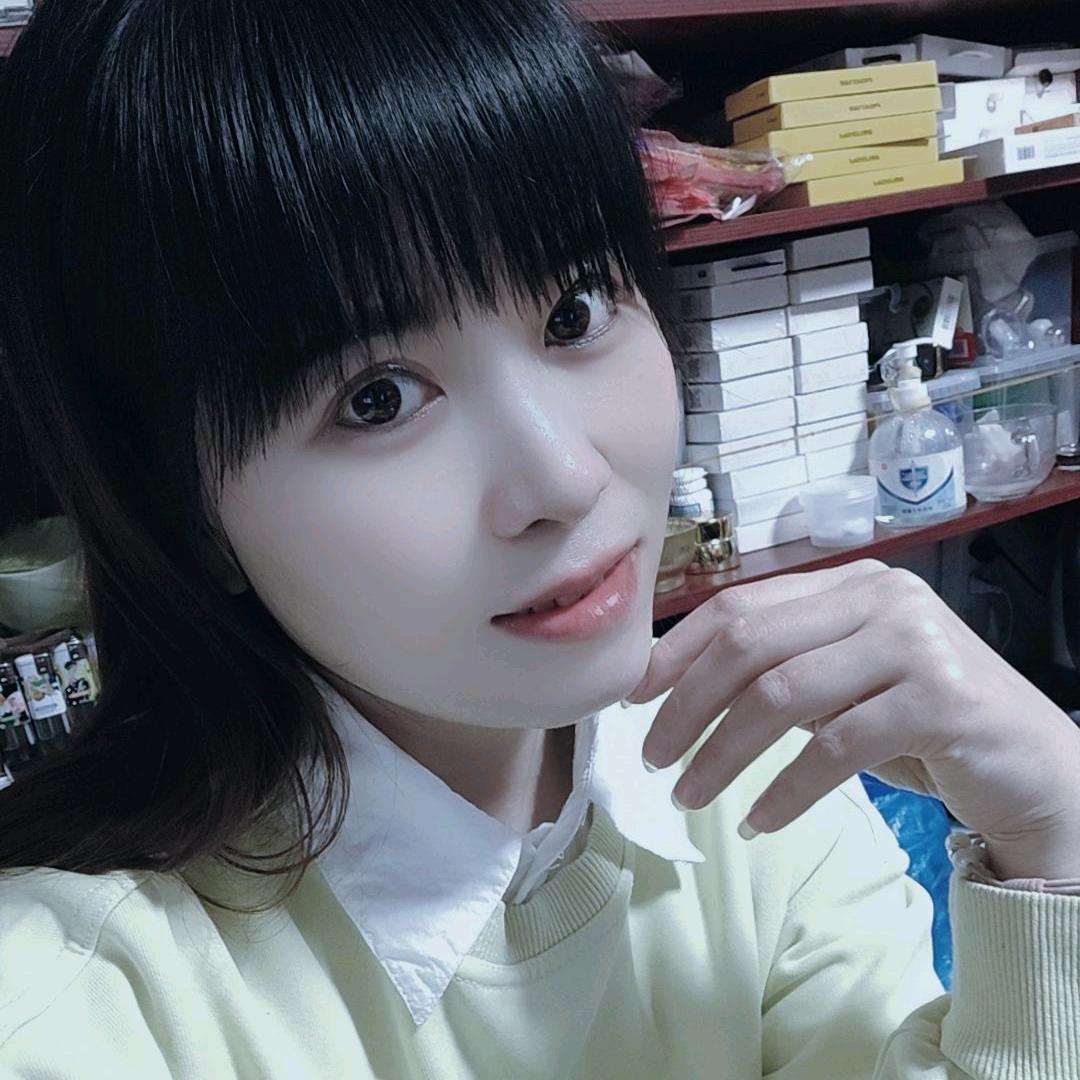吖🍀吖🍀妹