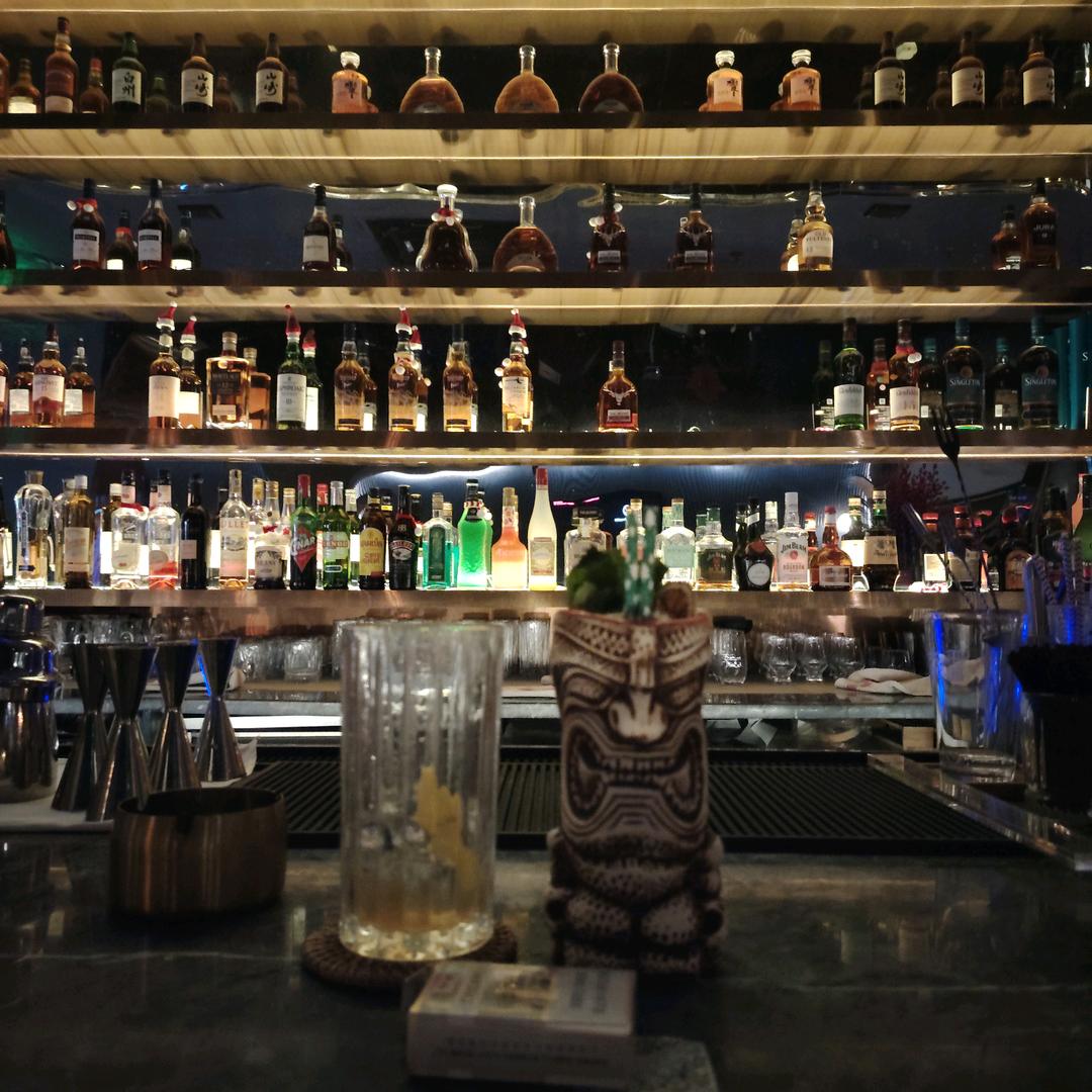 🇮 🇦 🇳 •🇱 🇪 🇪