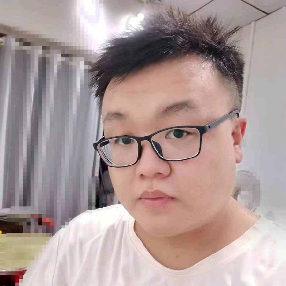 陆丰驾校何嘉豪