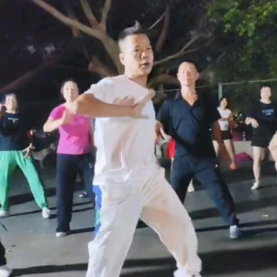 🔥舞之郎🚩阿4💃💃