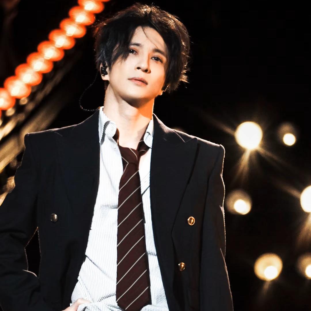 @H H  Z H Y